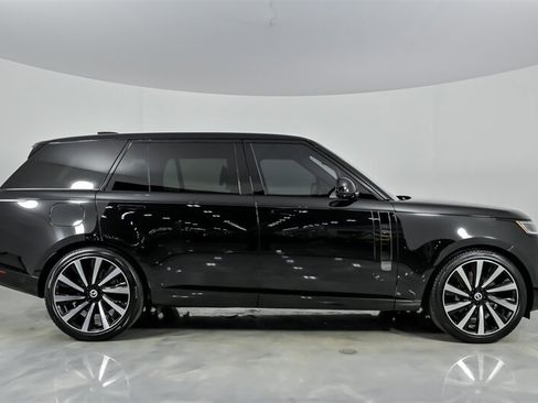 Used 2023 Land Rover Range Rover SV AWD/4WD image 14