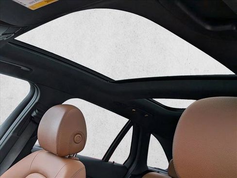 Certified 2022 Mercedes-Benz GLC 300 4MATIC image 16