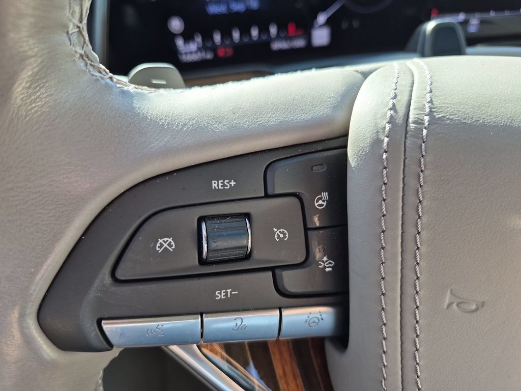 Certified 2024 Cadillac Escalade ESV Sport Platinum AWD/4WD image 15