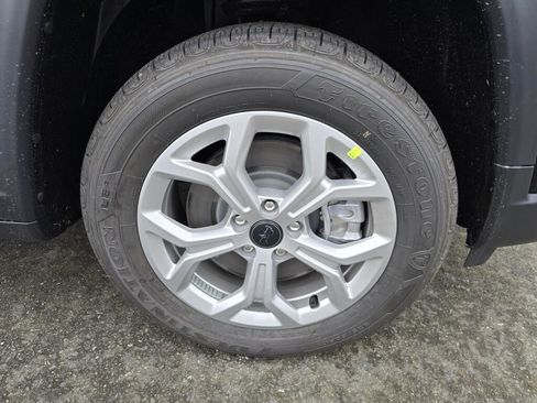 New 2026 Jeep Compass Latitude image 10