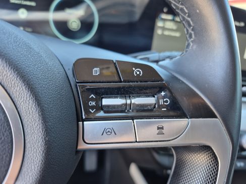 Used 2023 Hyundai Elantra Limited FWD image 27