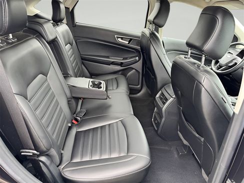 Used 2022 Ford Edge SEL w/ Class II Trailer Tow Package image 30