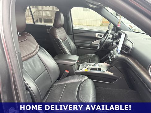 Used 2020 Ford Explorer Platinum w/ Premium Technology Package AWD/4WD image 11