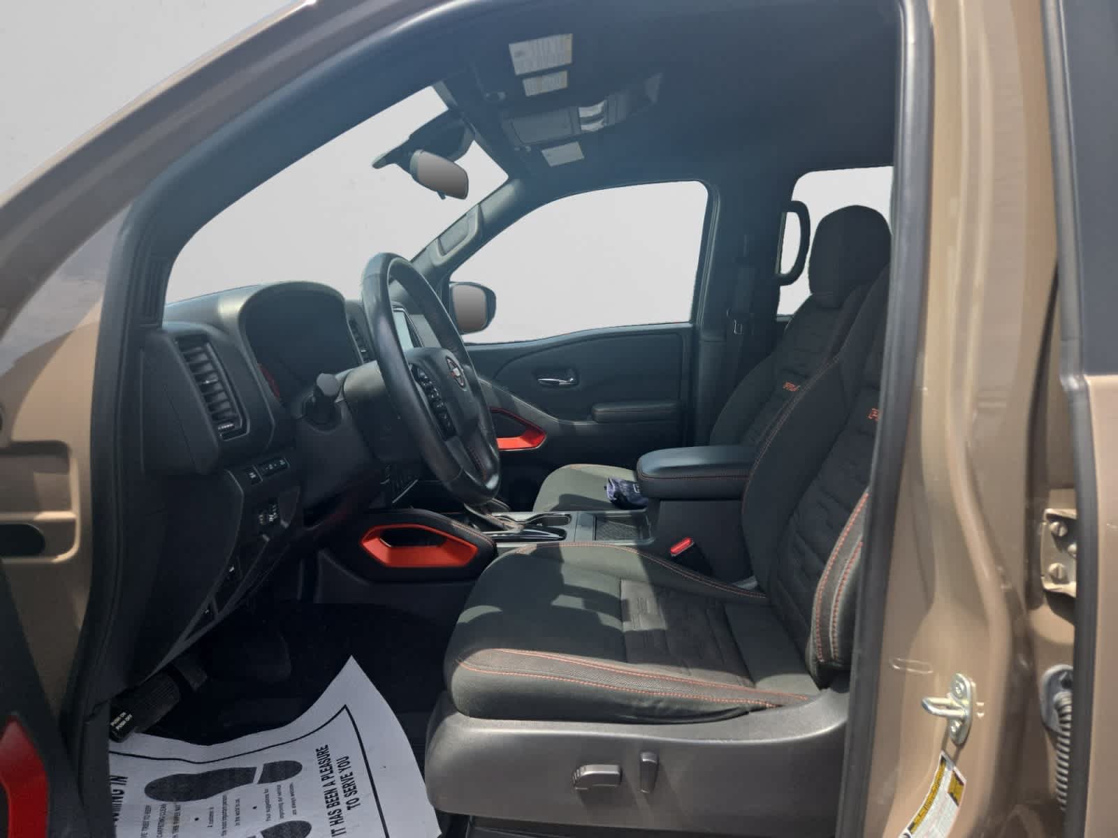 Used 2023 Nissan Frontier PRO-4X w/ Pro Convenience Package AWD/4WD image 9