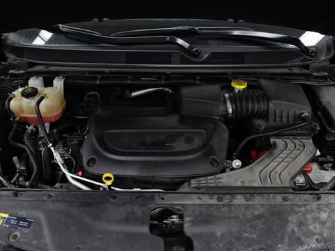 Used 2022 Chrysler Pacifica Pinnacle image 9