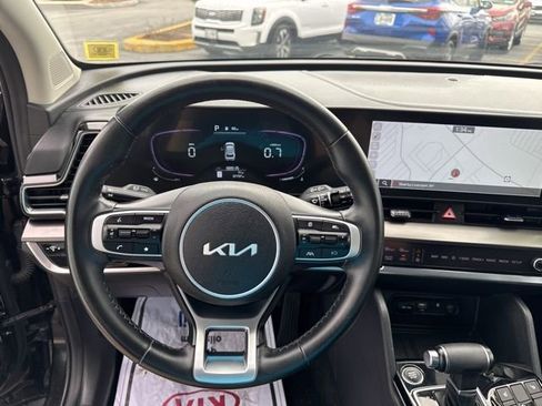 Certified 2024 Kia Sportage EX image 12