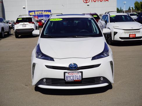 Used 2022 Toyota Prius Limited w/ Premium Convenience Package FWD image 6