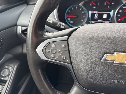 Used 2018 Chevrolet Traverse Premier image 36