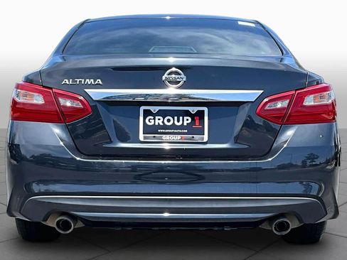 Used 2018 Nissan Altima 2.5 S w/ S Convenience Package FWD image 5