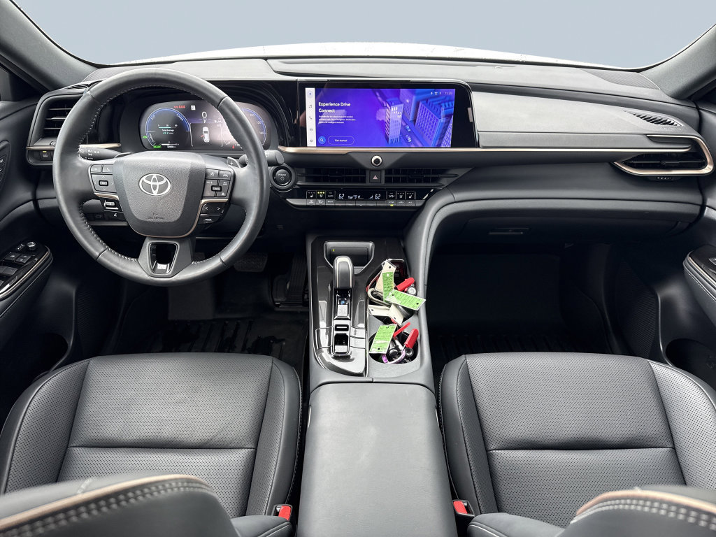 Used 2025 Toyota Crown Signia AWD/4WD image 13
