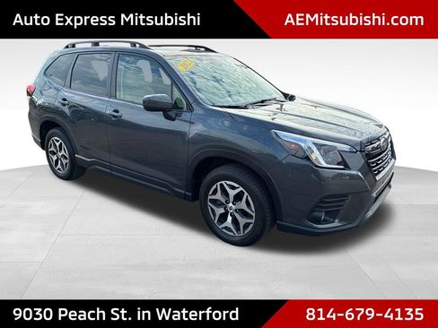 Used 2023 Subaru Forester Premium AWD/4WD image 1