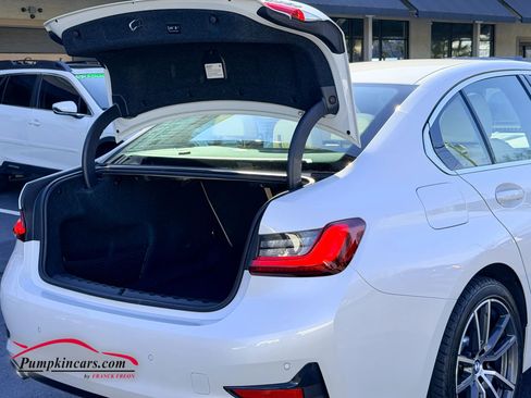 Used 2022 BMW 330i xDrive 330i xDrive Sedan 4D w/ Driving Assistance Package image 16