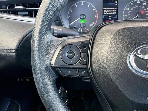 Used 2023 Toyota Corolla Cross S image 11