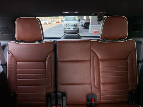 Used 2023 GMC Yukon Denali Ultimate AWD/4WD image 39