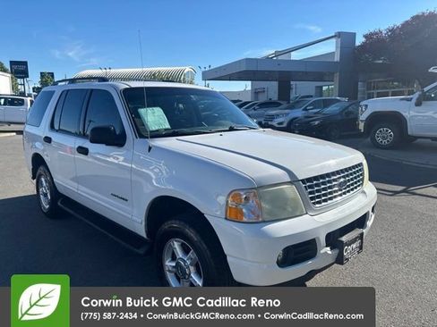 Used 2004 Ford Explorer XLT AWD/4WD image 4