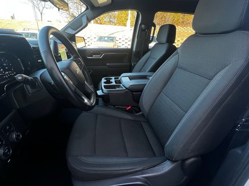 Used 2025 Chevrolet Silverado 1500 LT image 12