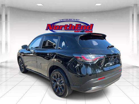 Used 2025 Honda HR-V Sport image 5