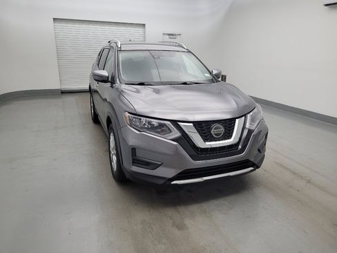 Used 2019 Nissan Rogue SV FWD image 14