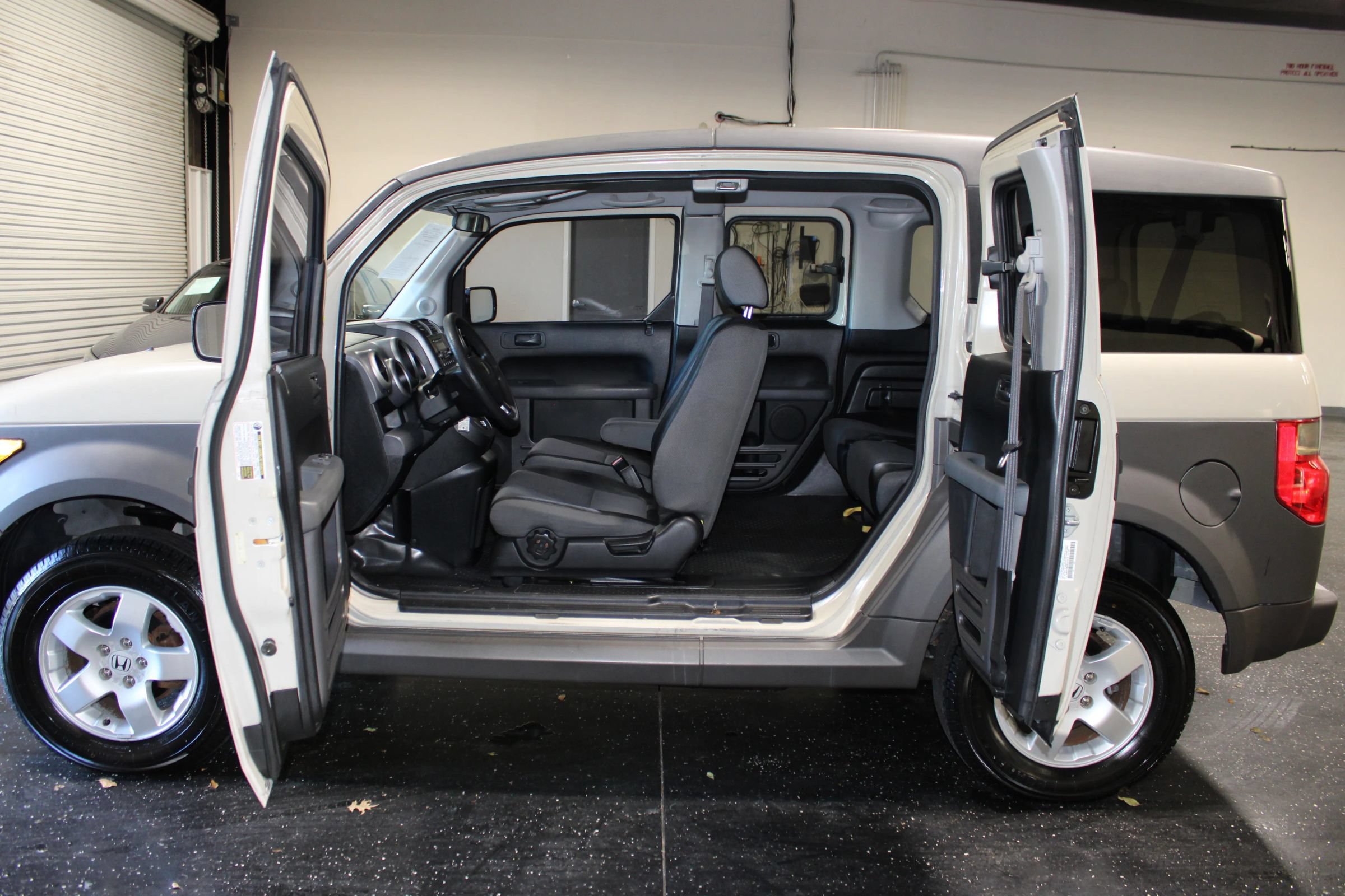 Used 2005 Honda Element EX image 21