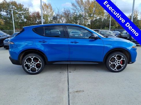 New 2025 Alfa Romeo Tonale Veloce w/ Premium Package image 5