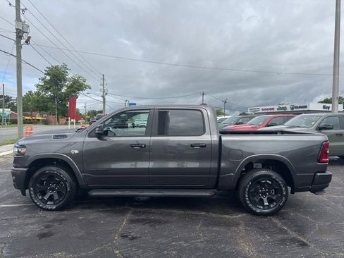 New 2026 RAM 1500 4x4 Crew Cab image 7