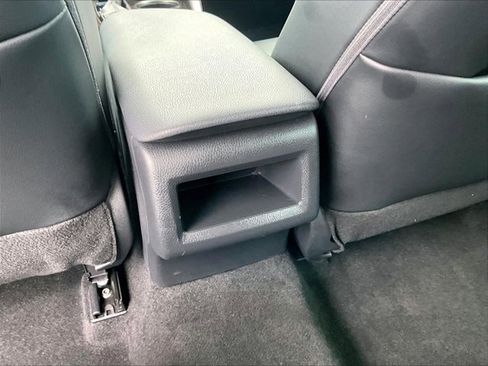 Used 2022 Toyota Camry SE FWD image 24