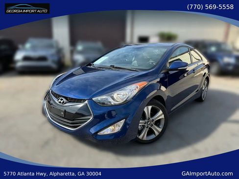 Used 2013 Hyundai Elantra SE image 1
