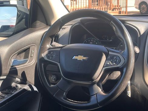 Used 2017 Chevrolet Colorado Z71 AWD/4WD image 21