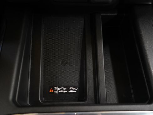 Used 2022 GMC Sierra 1500 AT4 w/ AT4 Premium Package AWD/4WD image 22