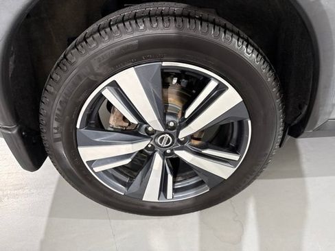Used 2021 Nissan Rogue SL w/ Premium Package FWD image 13