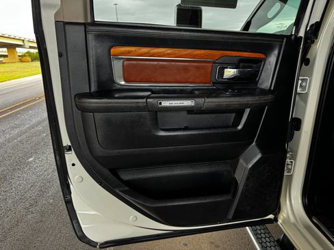 Used 2018 RAM 2500 Longhorn image 19