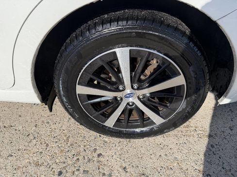 Used 2019 Subaru Impreza 2.0i Premium image 14
