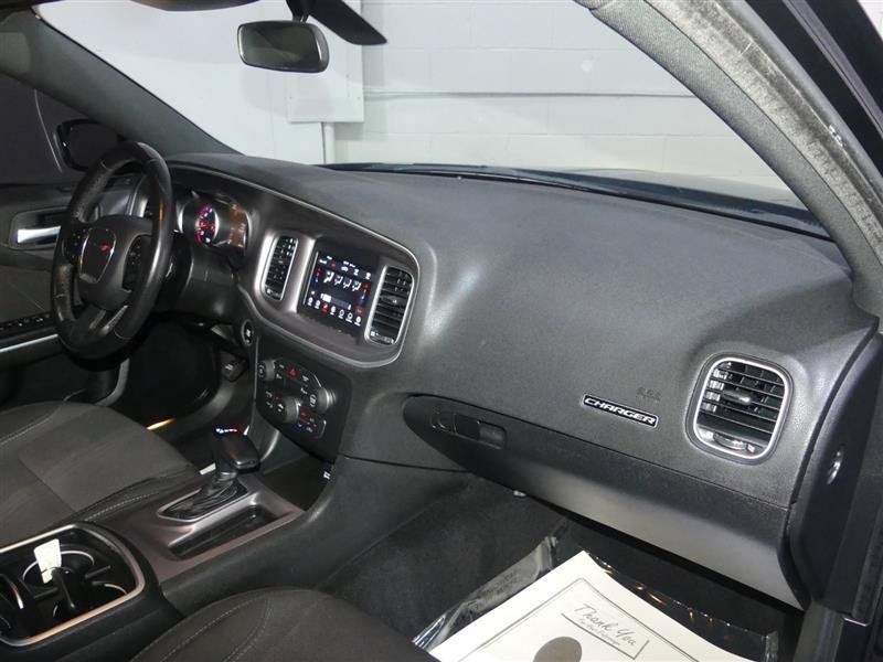 Used 2022 Dodge Charger SXT RWD image 23
