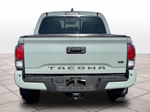 Used 2023 Toyota Tacoma TRD Off-Road w/ TRD Premium Off Road Package AWD/4WD image 8