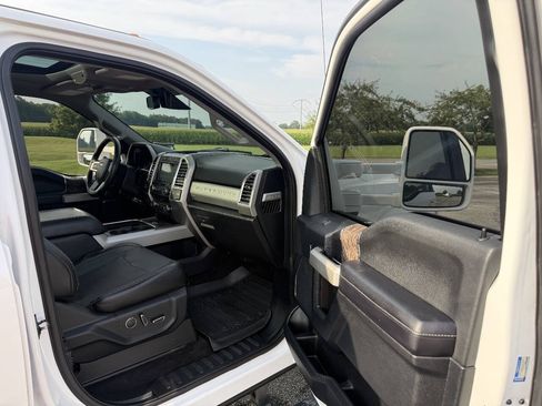 Used 2017 Ford F450 Lariat w/ Lariat Ultimate Package AWD/4WD image 18