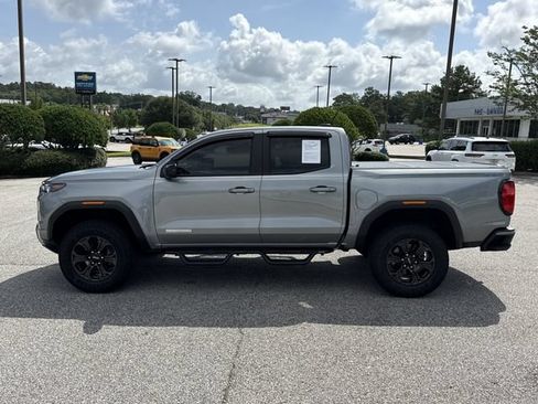 Used 2024 GMC Canyon Elevation w/ Convenience Package AWD/4WD image 6