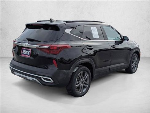 Used 2023 Kia Seltos S w/ Navigation Package FWD image 5