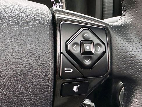 Used 2021 Toyota 4Runner Venture w/ Moonroof Package image 23