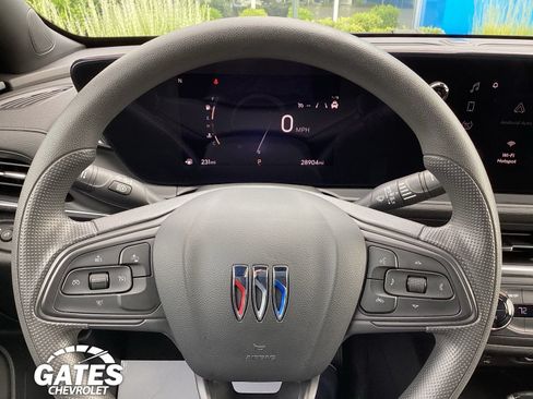 Used 2025 Buick Envista Preferred FWD image 23