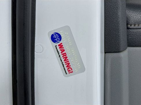 Used 2023 Ford F350 XLT image 40