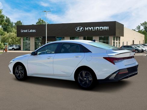 New 2026 Hyundai Elantra SEL Sport Premium image 4