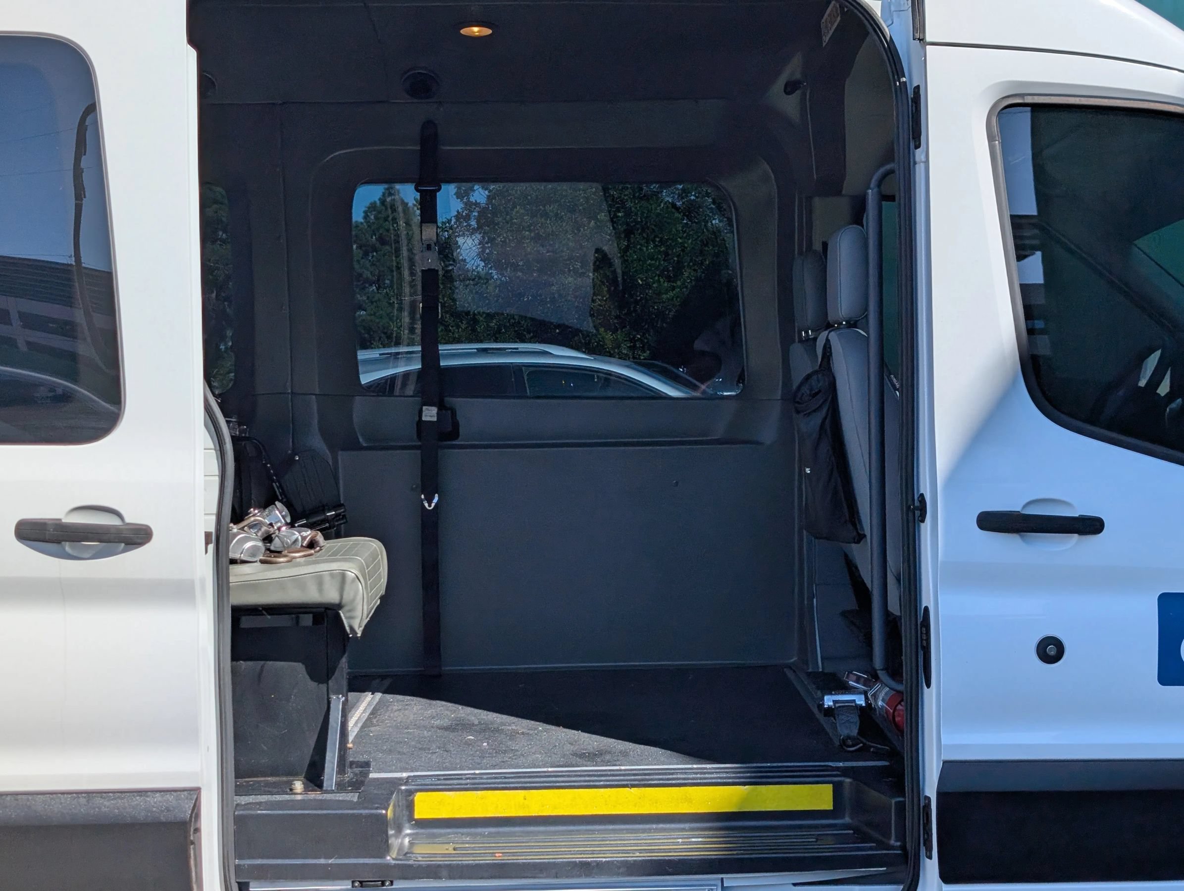 Used 2019 Ford Transit 150 130 Medium Roof RWD image 19