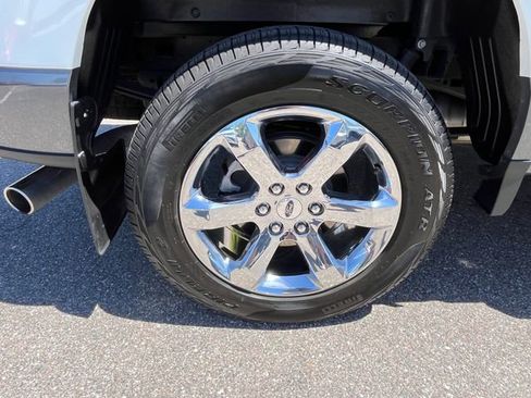 Used 2023 Ford F150 Lariat w/ Trailer Tow Package image 10