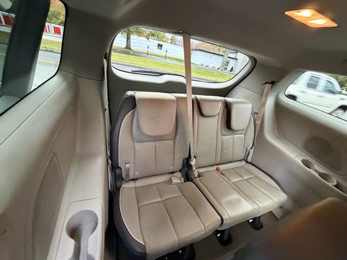 Used 2016 Kia Sedona LX w/ LX Essentials Premium Package image 17