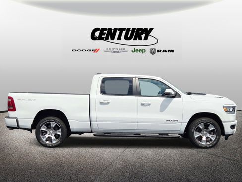 Used 2023 RAM 1500 Laramie AWD/4WD image 2