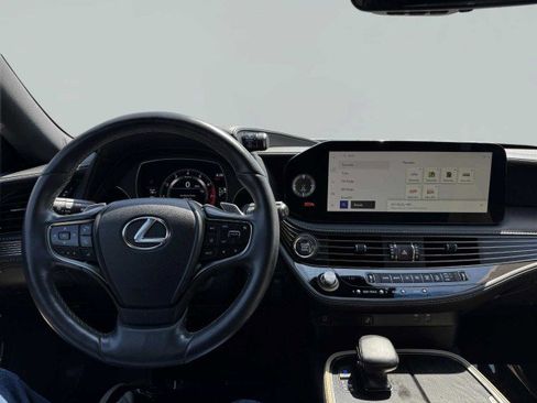 Used 2023 Lexus LS 500 image 30