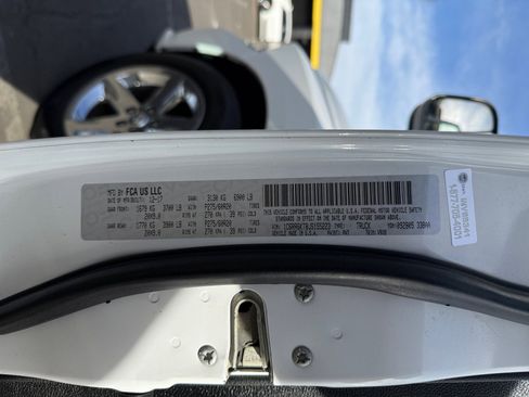 Used 2018 RAM 1500 Express w/ Express Value Package image 23