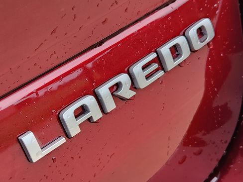 New 2025 Jeep Grand Cherokee L Laredo image 8