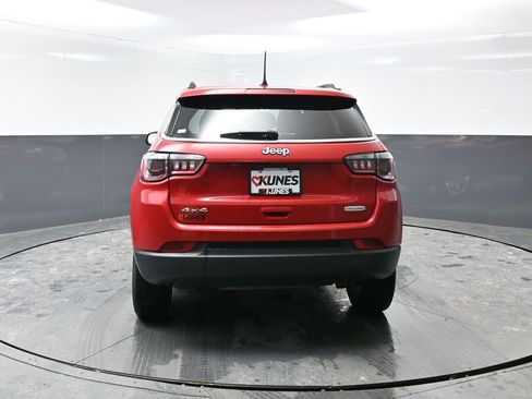 Used 2024 Jeep Compass Latitude image 12