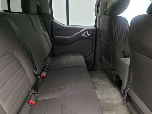 Used 2015 Nissan Frontier Desert Runner image 19